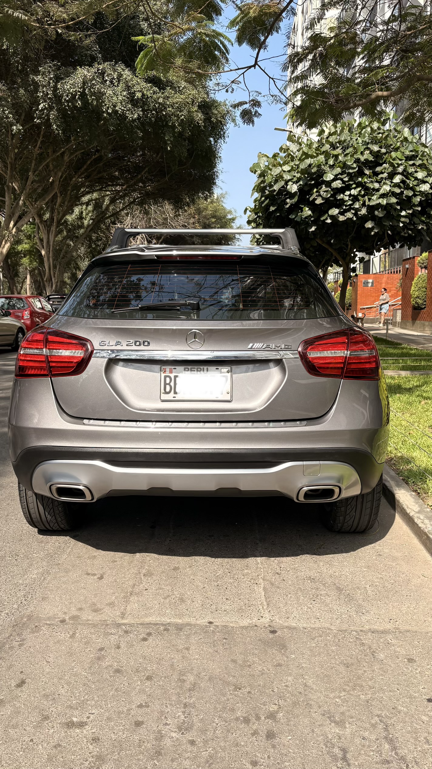 REMATO POR VIAJE – MERCEDES-BENZ GLA200 SPORT 2018 · foto 2